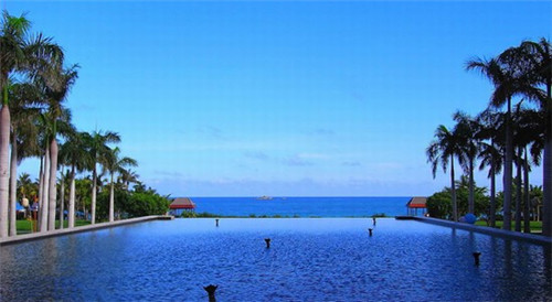 女友不带包包怎么办（不拿包包的女生）